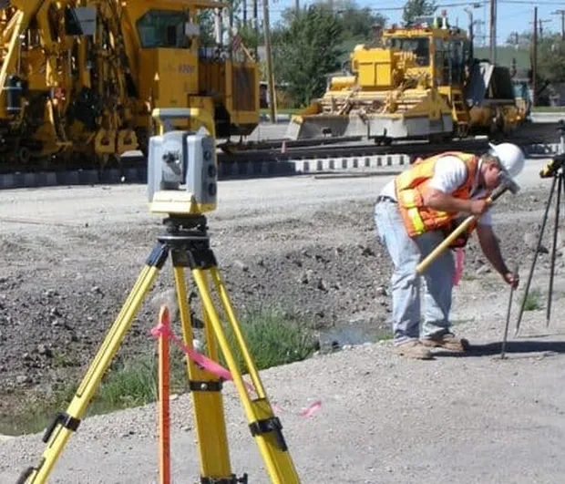 Empresa de Acompanhamento Topográfico de Obras Industriais